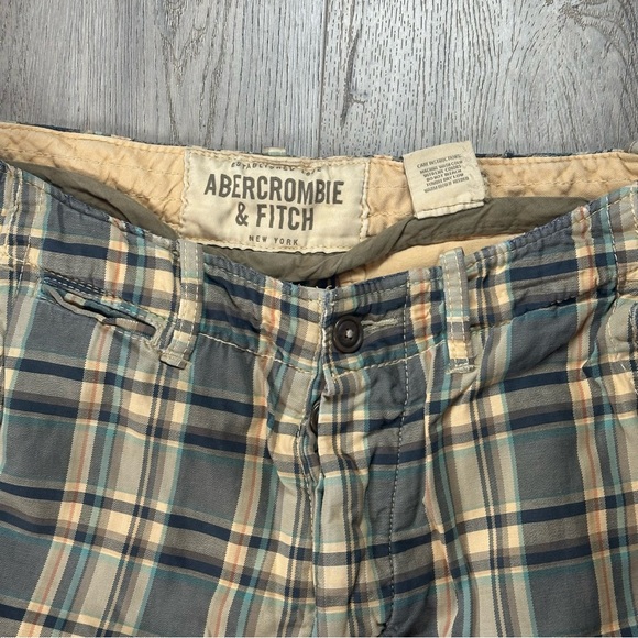 Abercrombie & Fitch Shorts Mens 32 Plaid Multicolor Cotton Casual Chino - Picture 3 of 9